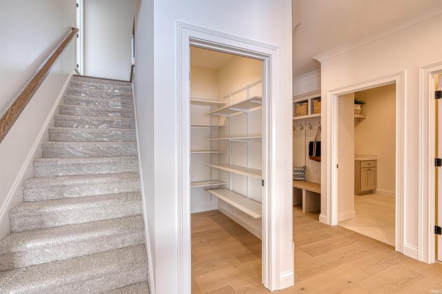 2820 Lake Drive, Newburgh, IN 47630