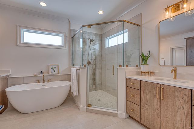 2820 Lake Drive, Newburgh, IN 47630