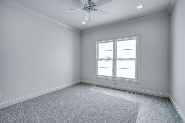 2820 Lake Drive, Newburgh, IN 47630