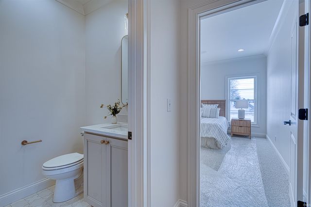 2820 Lake Drive, Newburgh, IN 47630