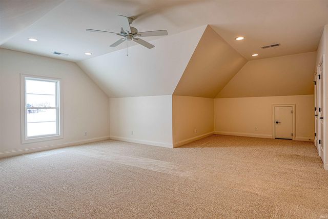 2820 Lake Drive, Newburgh, IN 47630