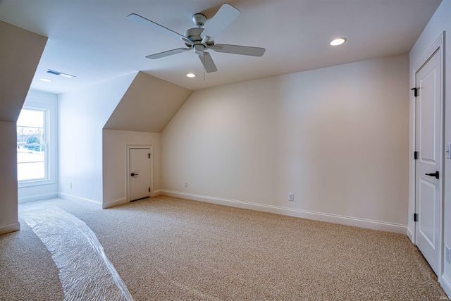 2820 Lake Drive, Newburgh, IN 47630