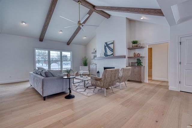 2820 Lake Drive, Newburgh, IN 47630