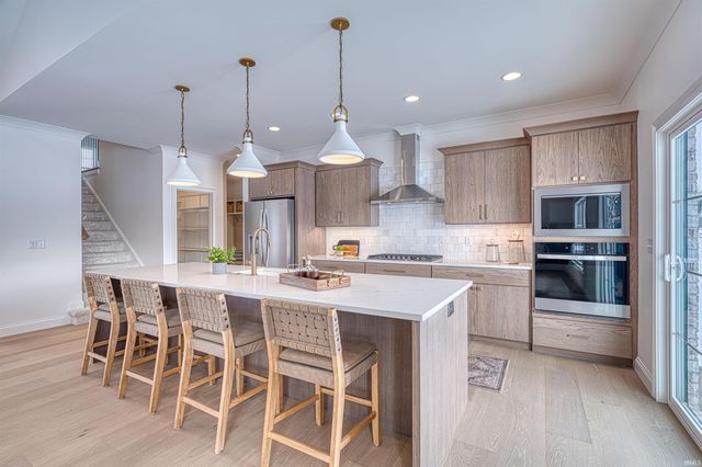 2820 Lake Drive, Newburgh, IN 47630