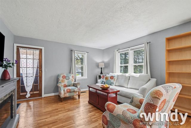 316 Sutherland Avenue, Watervliet, MI 49098