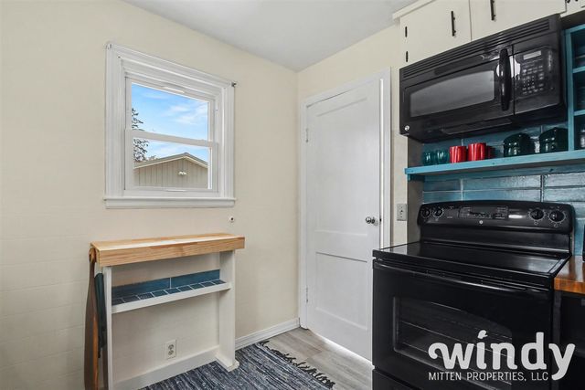 316 Sutherland Avenue, Watervliet, MI 49098
