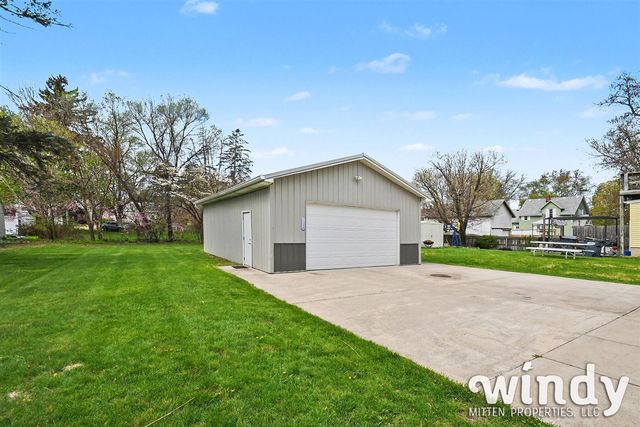 316 Sutherland Avenue, Watervliet, MI 49098