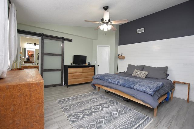 2022 HATTERAS POINT, Lakeland, FL 33813