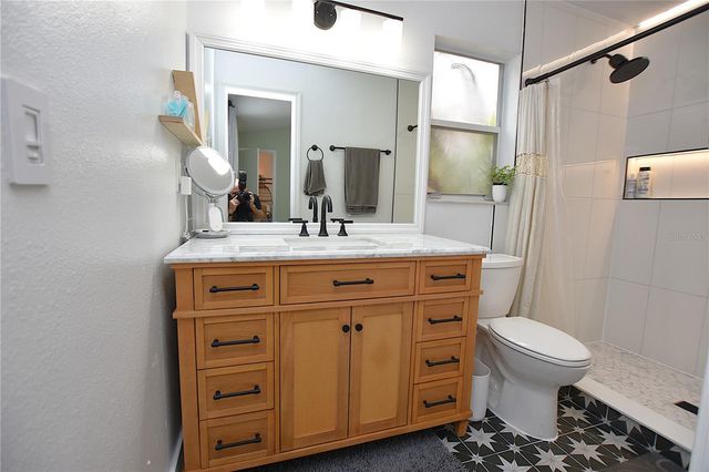 2022 HATTERAS POINT, Lakeland, FL 33813