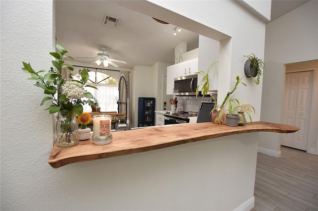 2022 HATTERAS POINT, Lakeland, FL 33813