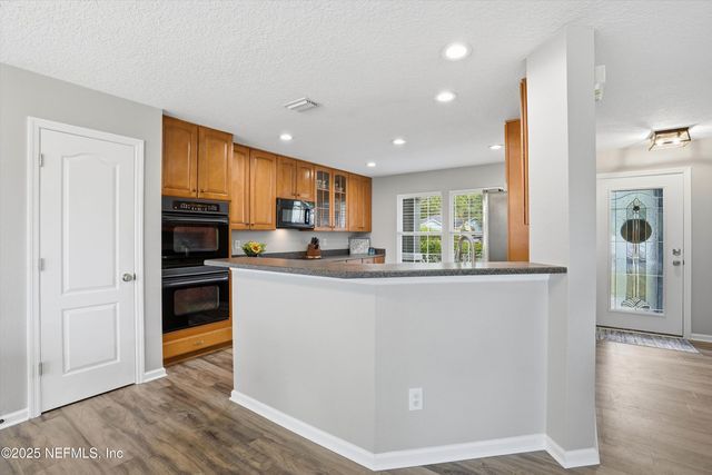 7213 BEEKMAN LAKE Drive S, Jacksonville, FL 32222