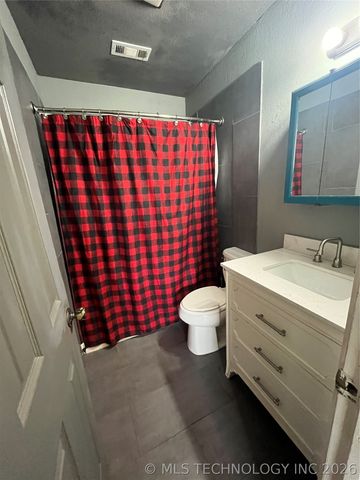 4566 W 64th Street S, Tulsa, OK 74132