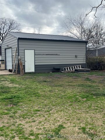 4566 W 64th Street S, Tulsa, OK 74132