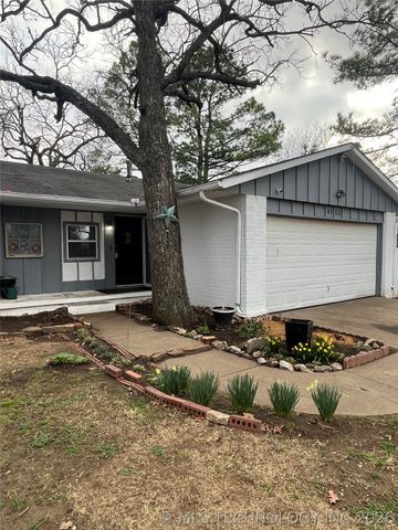 4566 W 64th Street S, Tulsa, OK 74132