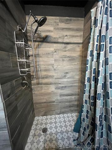 4566 W 64th Street S, Tulsa, OK 74132