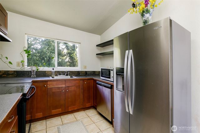 11122 59th Avenue S, Seattle, WA 98178