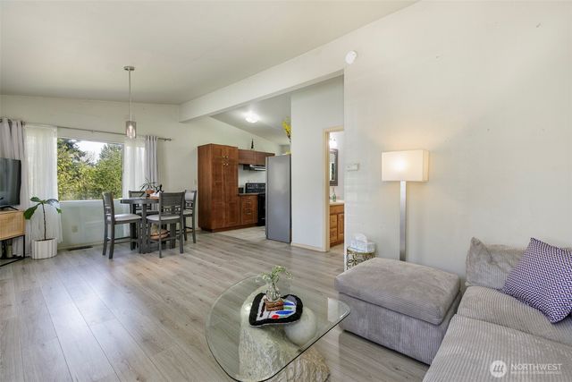 11122 59th Avenue S, Seattle, WA 98178