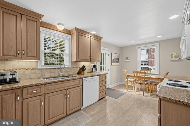 58 UPLAND RD, Havertown, PA 19083