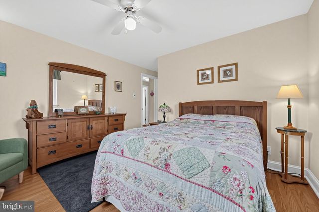 58 UPLAND RD, Havertown, PA 19083