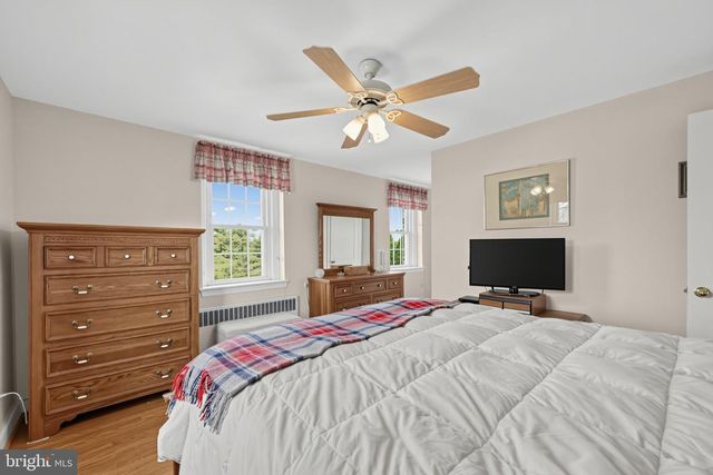 58 UPLAND RD, Havertown, PA 19083