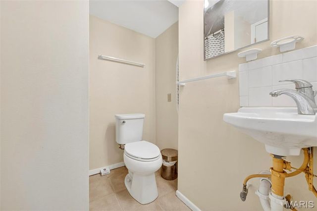 9828 Whitcomb Lane, Affton, MO 63123