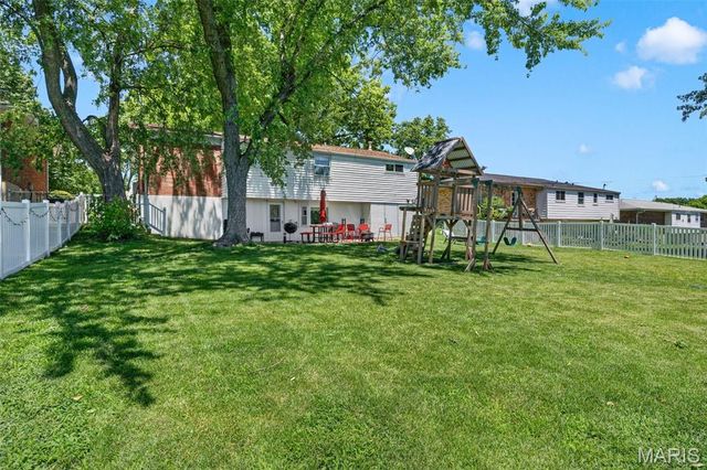 9828 Whitcomb Lane, Affton, MO 63123
