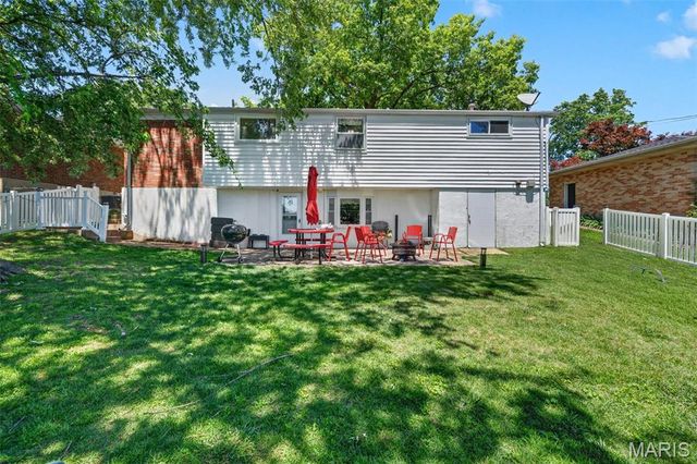 9828 Whitcomb Lane, Affton, MO 63123