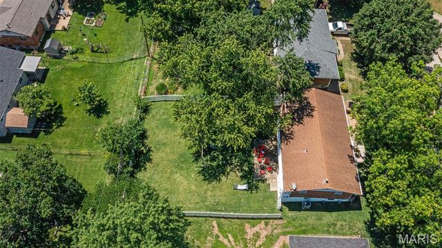 9828 Whitcomb Lane, Affton, MO 63123