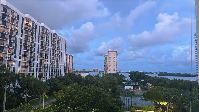 11111 Biscayne Blvd 6E, Miami, FL 33181
