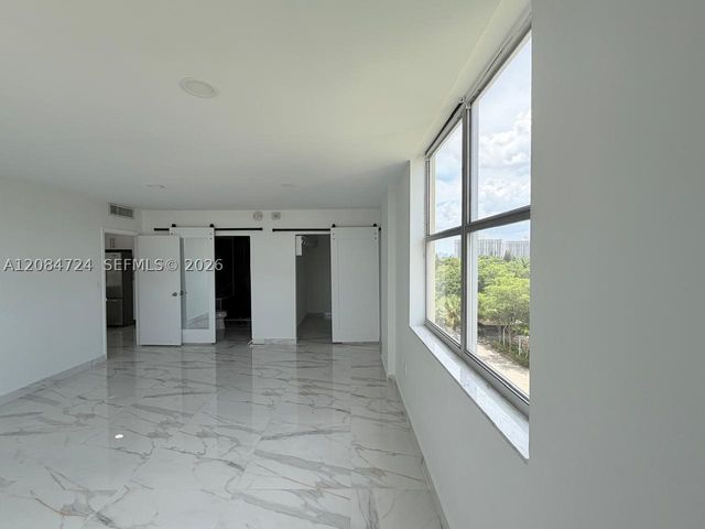 11111 Biscayne Blvd 6E, Miami, FL 33181