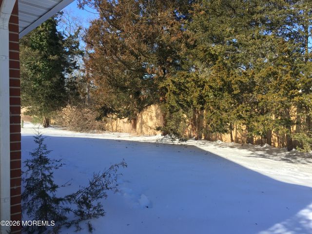 39 Crocus Lane B, Manchester, NJ 08759