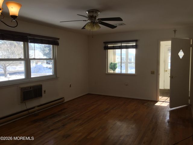 39 Crocus Lane B, Manchester, NJ 08759