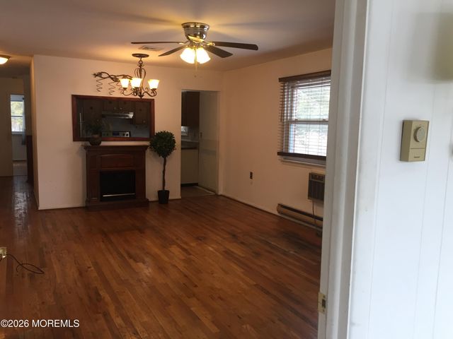 39 Crocus Lane B, Manchester, NJ 08759