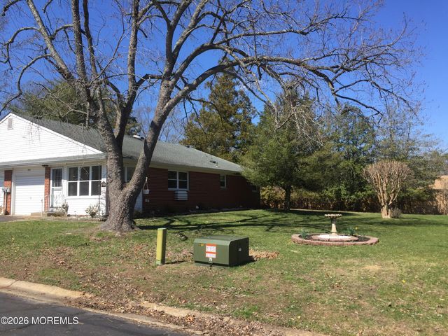 39 Crocus Lane B, Manchester, NJ 08759