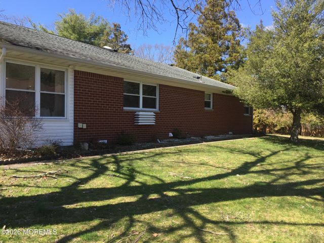 39 Crocus Lane B, Manchester, NJ 08759