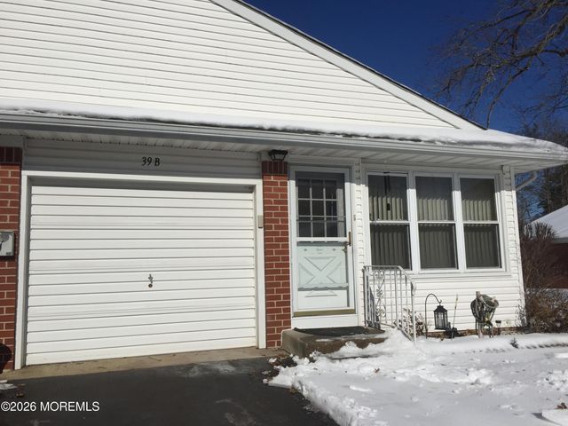 39 Crocus Lane B, Manchester, NJ 08759