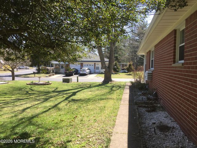 39 Crocus Lane B, Manchester, NJ 08759