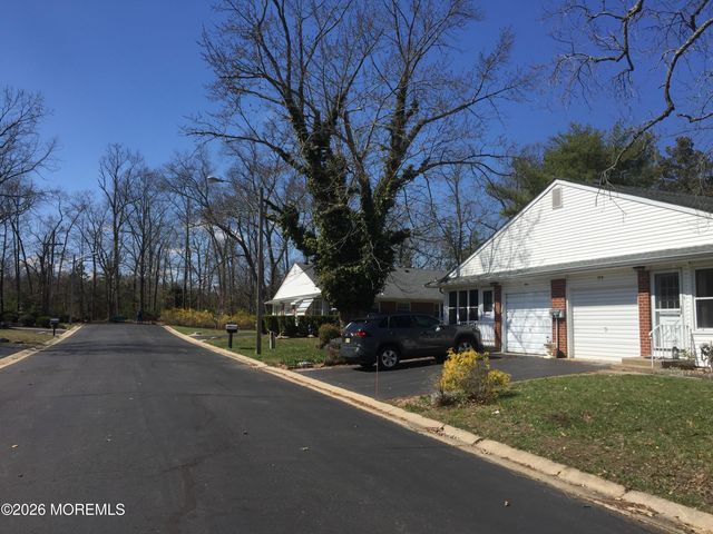 39 Crocus Lane B, Manchester, NJ 08759