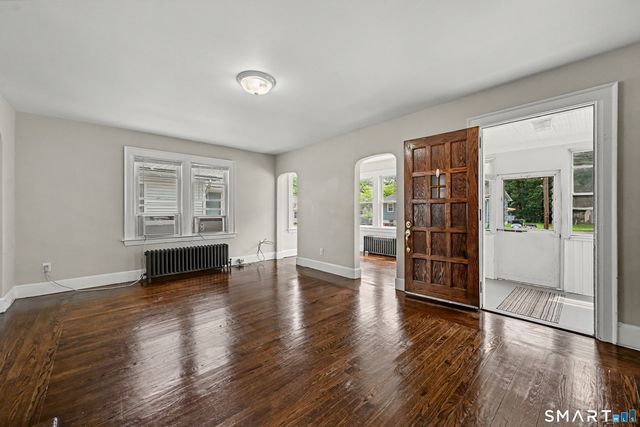 33 Maple Street, West Haven, CT 06516