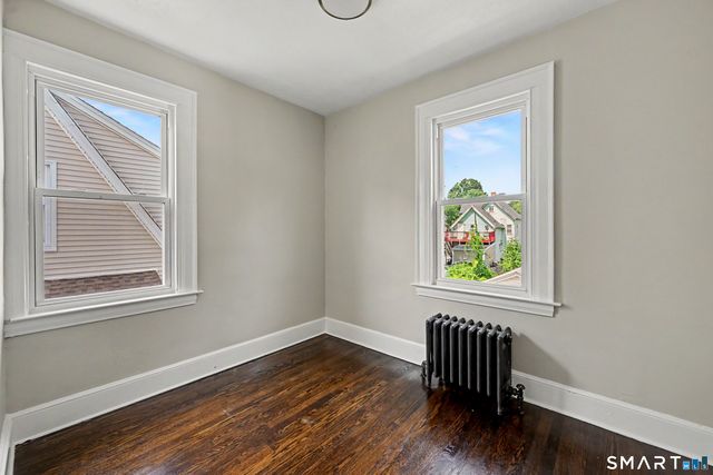 33 Maple Street, West Haven, CT 06516