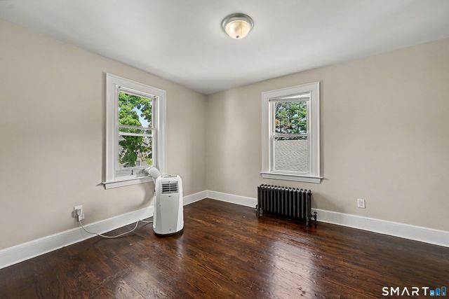 33 Maple Street, West Haven, CT 06516