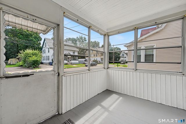 33 Maple Street, West Haven, CT 06516