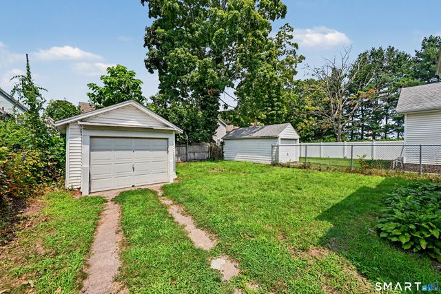 33 Maple Street, West Haven, CT 06516