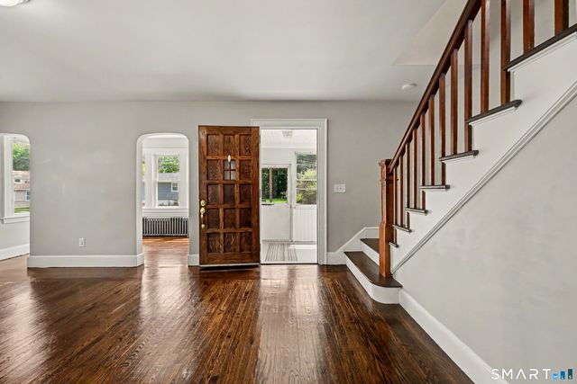 33 Maple Street, West Haven, CT 06516