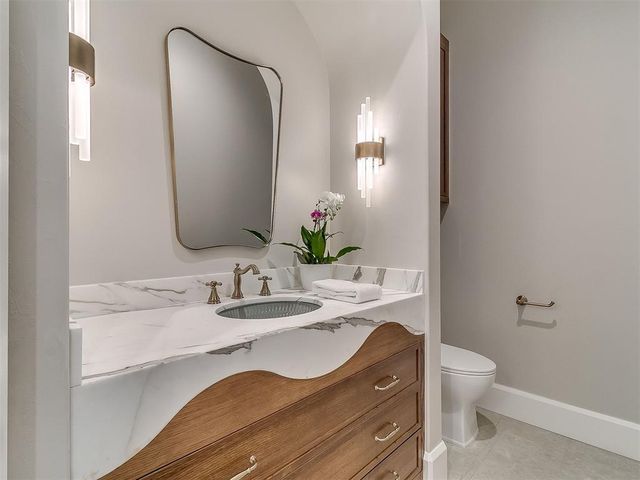 916 NW 156th Street, Edmond, OK 73013