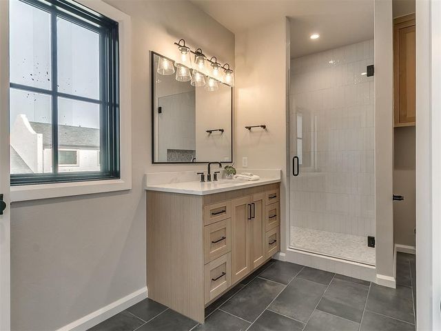 916 NW 156th Street, Edmond, OK 73013