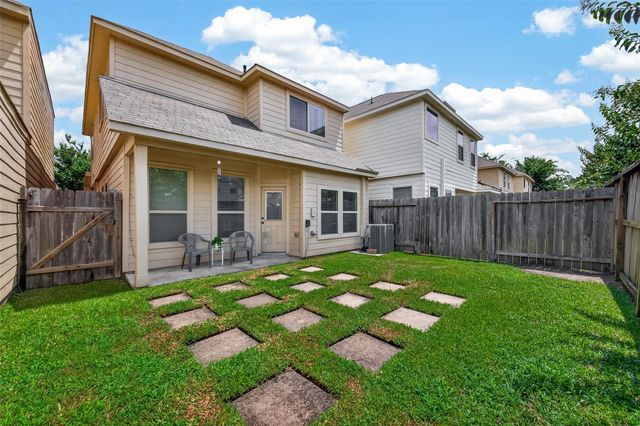 8023 Villa De Norte Street, Houston, TX 77070
