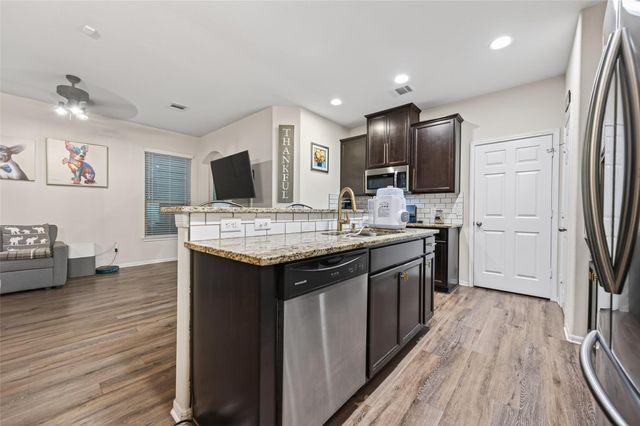 8023 Villa De Norte Street, Houston, TX 77070
