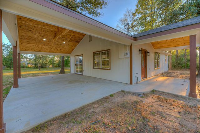388 Sunrise Wood Road, Goodrich, TX 77335