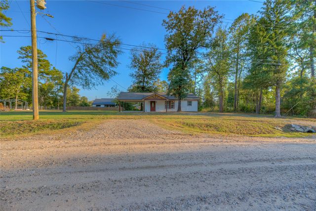 388 Sunrise Wood Road, Goodrich, TX 77335